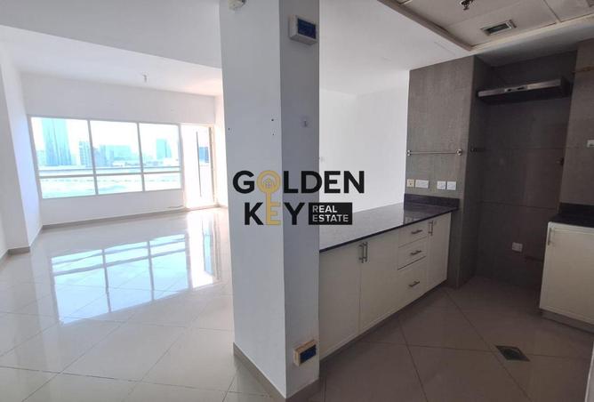 75012198 - Property Image 2