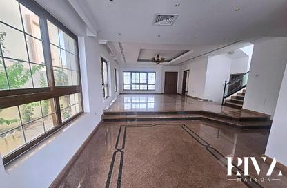 Villa - 4 Bedrooms - 5 Bathrooms for rent in Umm Suqeim 3 - Umm Suqeim - Dubai