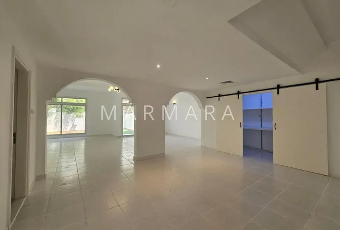 114161325 - Property Image 2