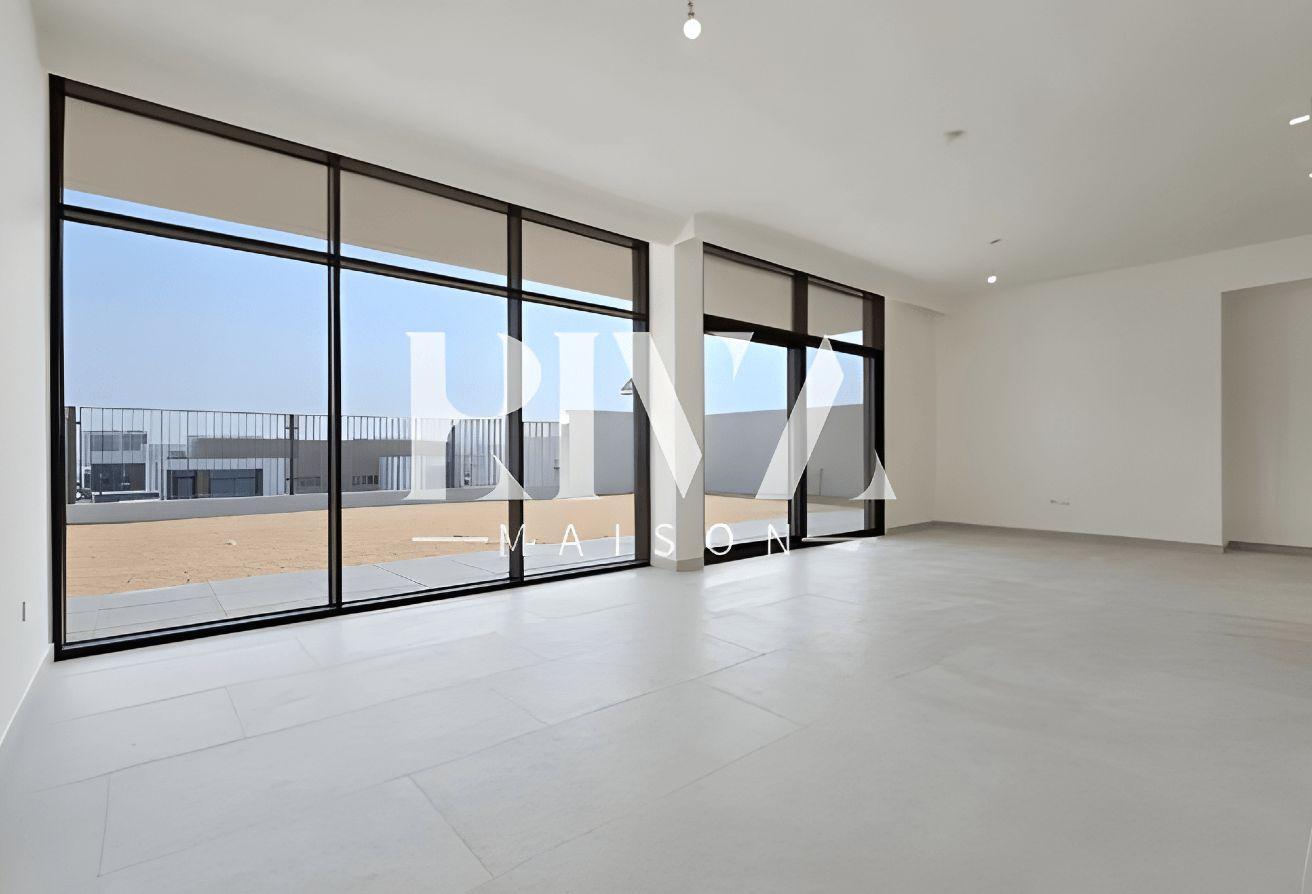 Elegantly Designed Villa | Vacant | Al Furjan photo 21
