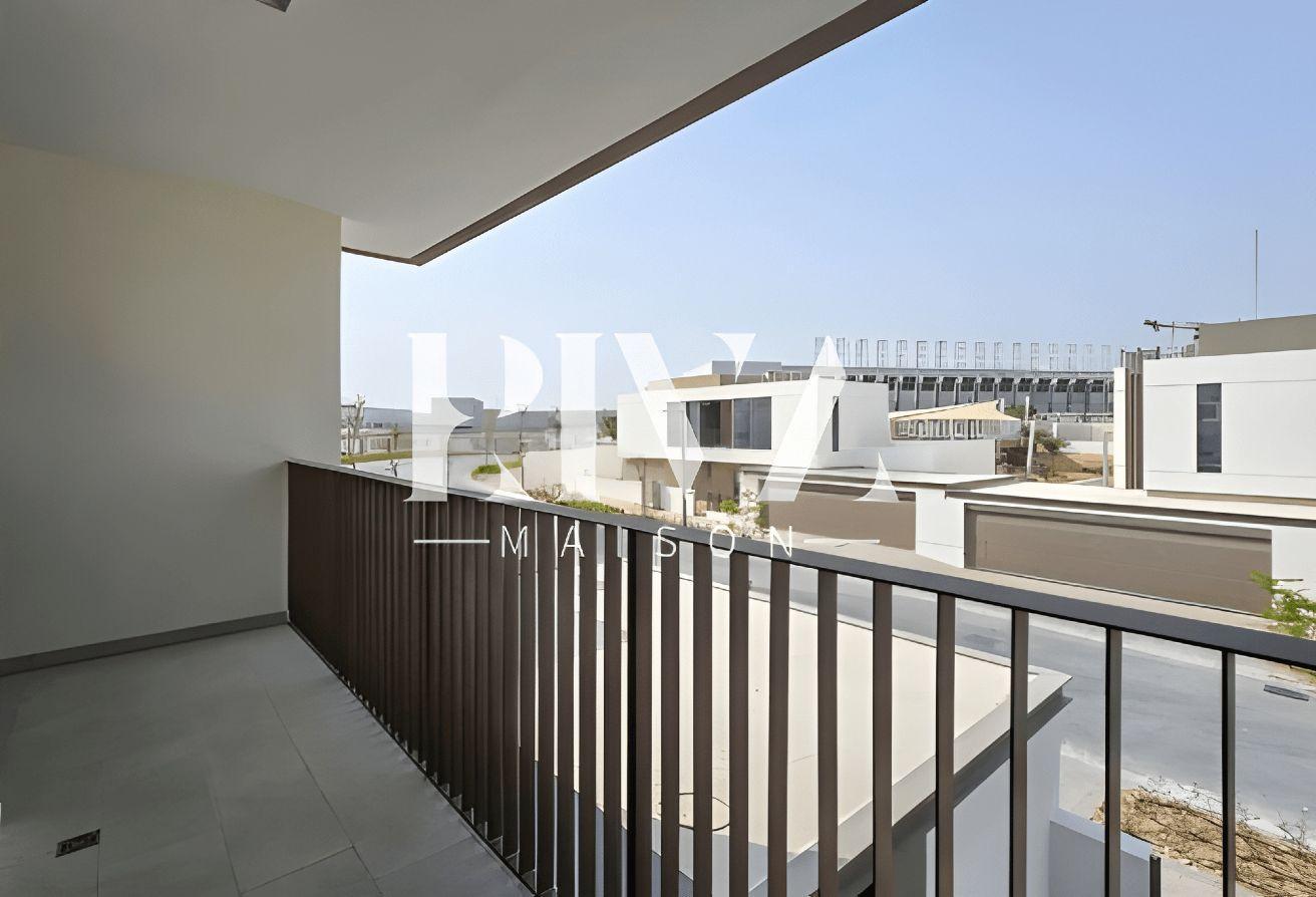 Elegantly Designed Villa | Vacant | Al Furjan photo 16