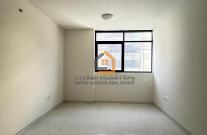 Apartment - 1 Bedroom - 2 Bathrooms for rent in New Al Taawun Road - Al Taawun - Sharjah