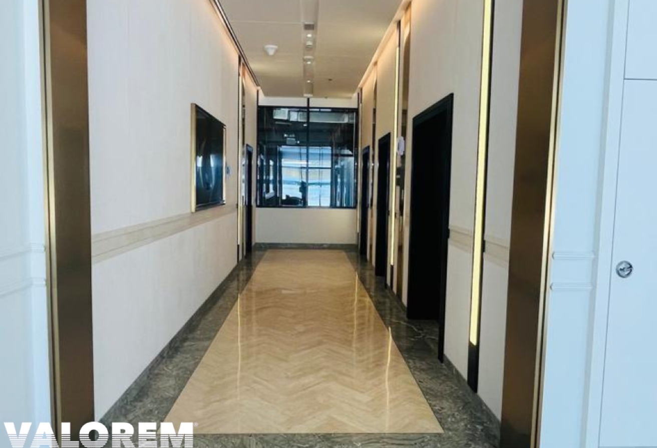 WELL MAINTAINED UNIT | VACANT | SPACIOUS LAYOUT — image 9