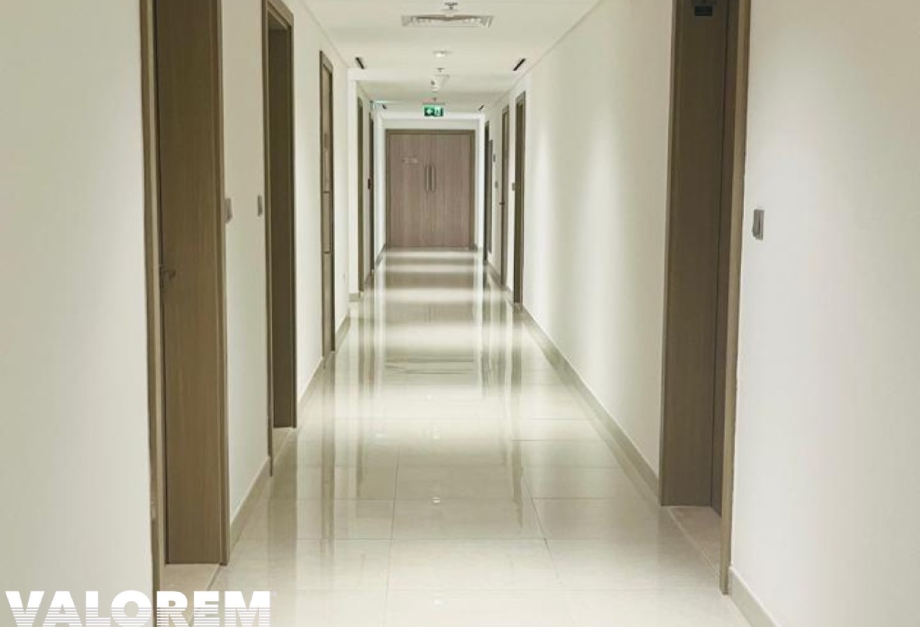 WELL MAINTAINED UNIT | VACANT | SPACIOUS LAYOUT — image 15