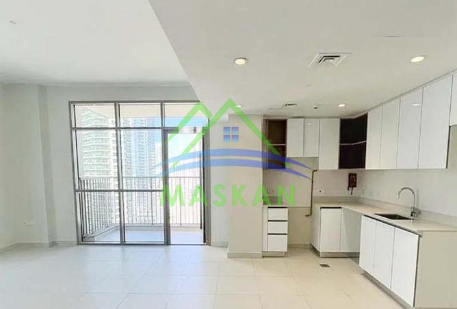 Spacious 2BR | Stunning Water View | Great Price! — photo 3