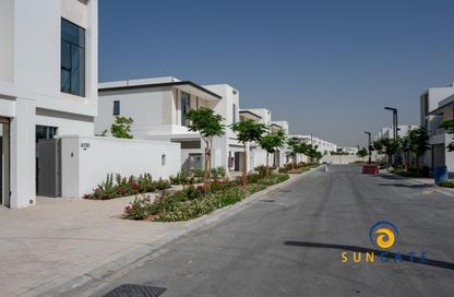 Townhouse - 4 - 5 for rent in Opal Gardens - District 11 - Mohammed Bin Rashid City - Dubai Townhouse - 4 - 5 for rent in Opal Gardens - District 11 - Mohammed Bin Rashid City - Dubai