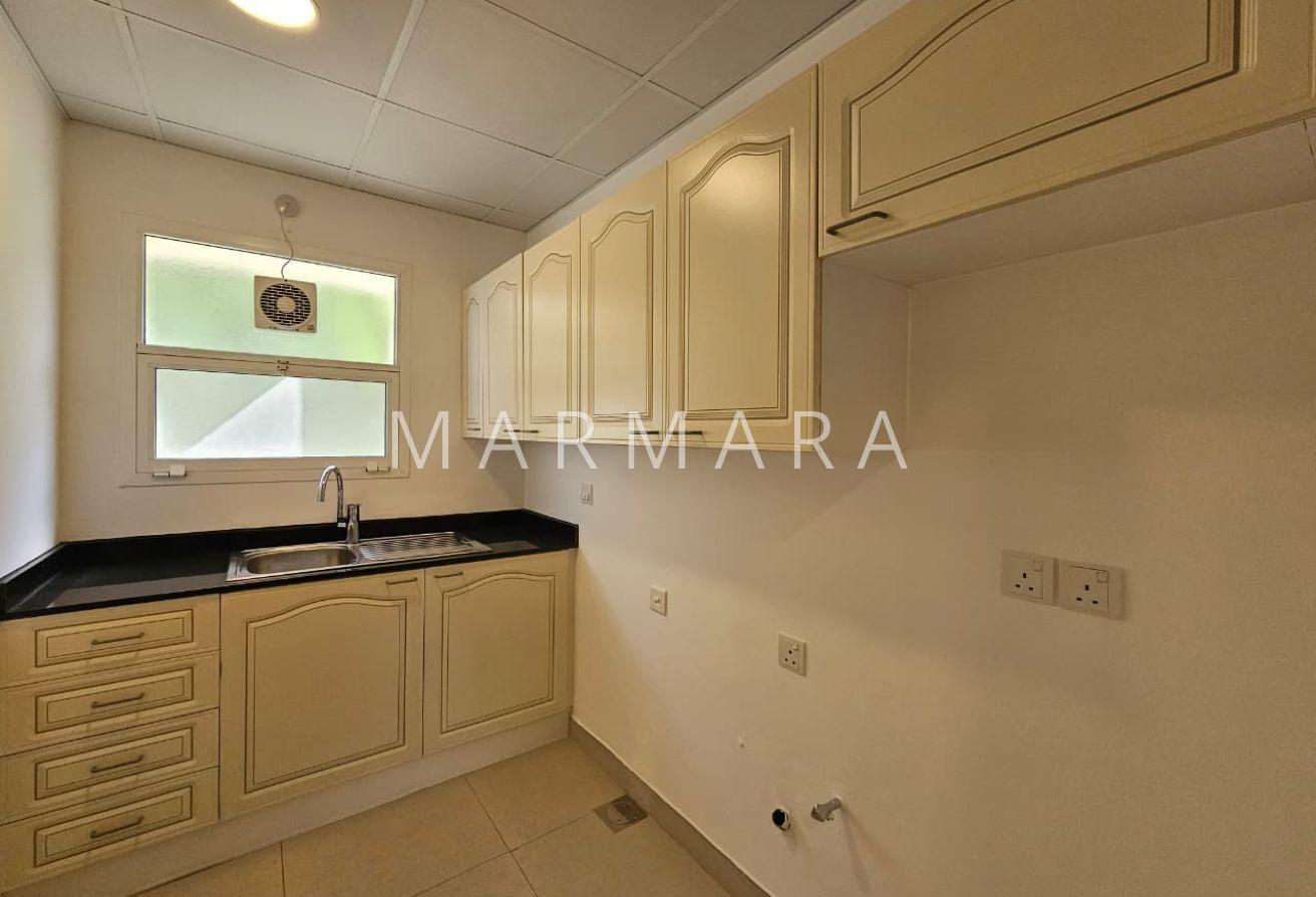 Stunning 5-Bed Independent Villa | Garden, Pool photo 18