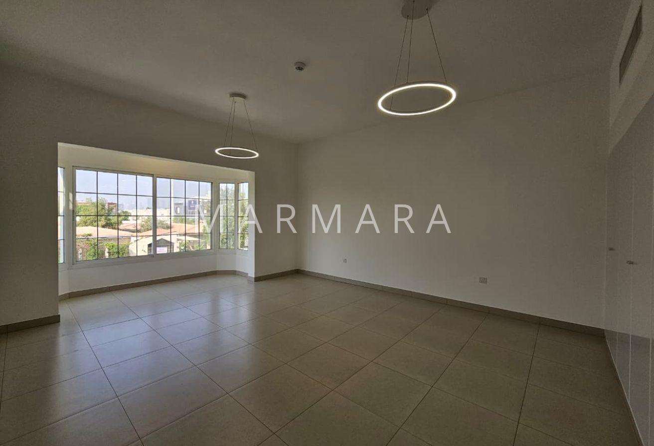 Stunning 5-Bed Independent Villa | Garden, Pool photo 13