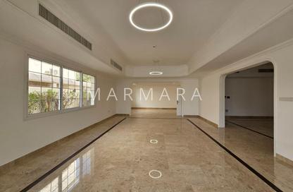 Villa - 5 Bedrooms - 5 Bathrooms for rent in Jumeirah 3 Villas - Jumeirah 3 - Jumeirah - Dubai