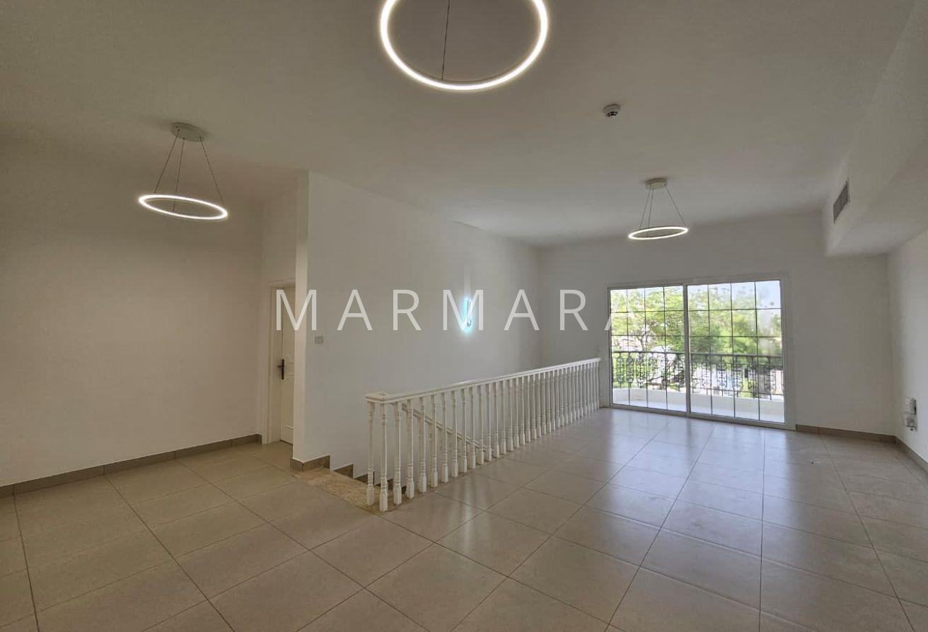 Stunning 5-Bed Independent Villa | Garden, Pool photo 14