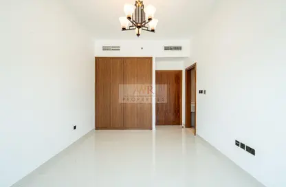 شقة - غرفة نوم - 2 حمامات للايجار في الجداف - دبي