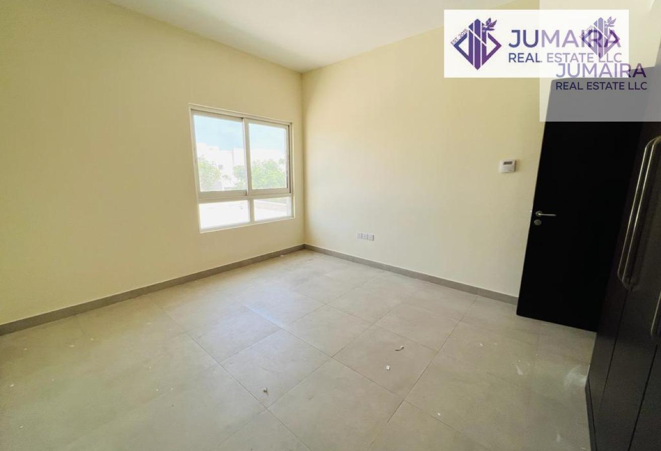 Spacious 4 BHK Bermuda Villa with Maid Room