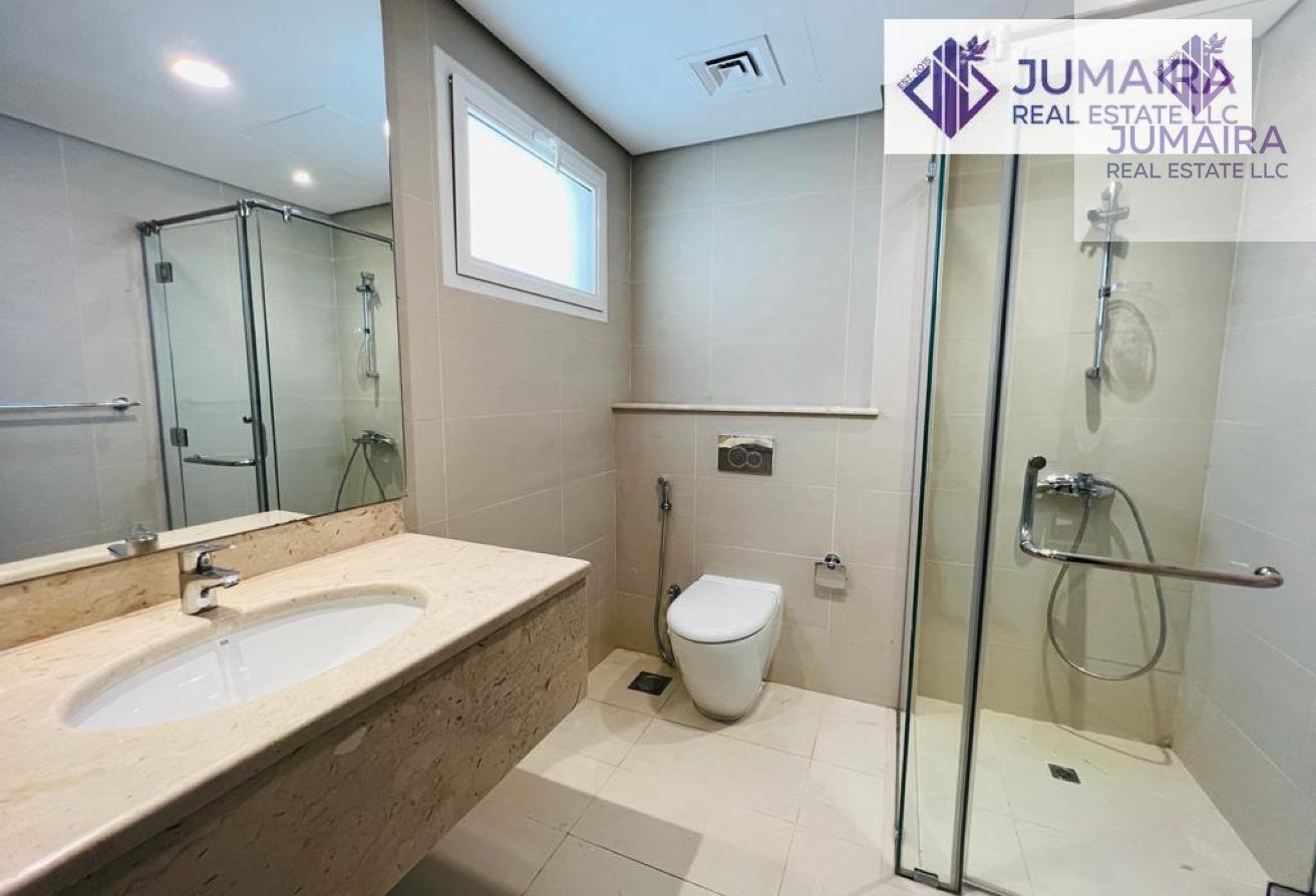 Spacious 4 BHK Bermuda Villa with Maid Room