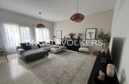 Villa - 3 Bedrooms - 3 Bathrooms for rent in Springs 15 - The Springs - Dubai