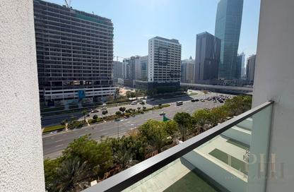 Apartment - Studio - 1 for rent in SOL Avenue - Business Bay - Dubai