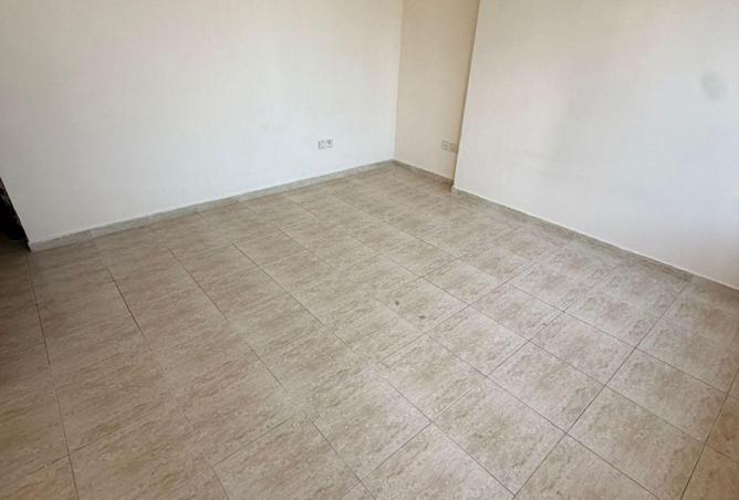 106843250 - Property Image 3