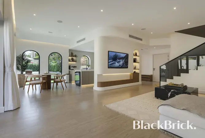 154600839 - Property Image 2