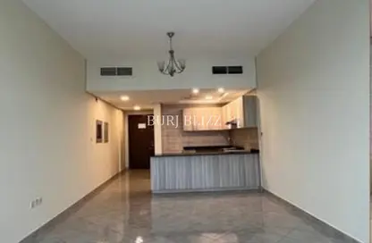 Apartment - Studio - 1 Bathroom for rent in Chaimaa Premiere - District 15 - Jumeirah Village Circle - Dubai