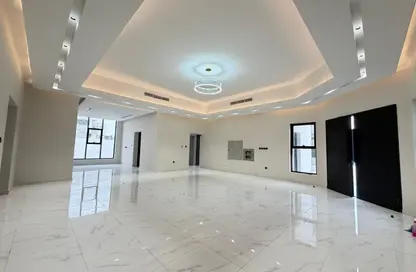 فيلا - 8 غرف نوم - 8 حمامات للايجار في منطقة القصيص السكنية - القصيص - دبي