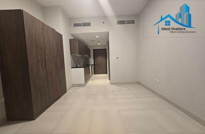 Apartment - Studio - 1 for rent in Sun Point Dubai A - Sun Point Dubai - Dubai Production City (IMPZ) - Dubai