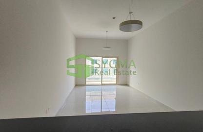 Apartment - 1 Bedroom - 2 Bathrooms for rent in East Coast Building - Barsha Heights (Tecom) - Dubai