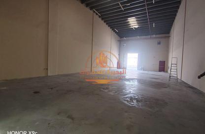 Warehouse - Studio - 1 Bathroom for rent in Al Jlail - Al Sajaa - Sharjah