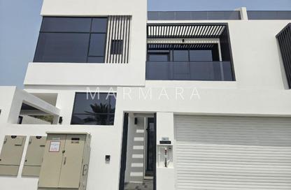 Villa - 6 Bedrooms - 7 Bathrooms for rent in Jumeirah 1 Villas - Jumeirah 1 - Jumeirah - Dubai
