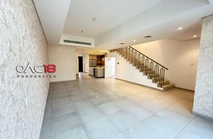 Villa - 4 - 6 for rent in Somerset Mews - District 10 - Jumeirah Village Circle - Dubai