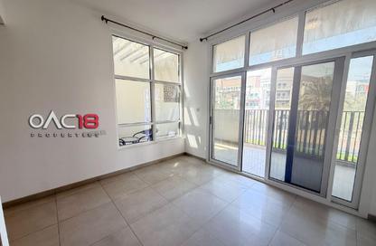 Villa - 4 - 6 for rent in Somerset Mews - District 10 - Jumeirah Village Circle - Dubai