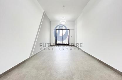 Apartment - 2 - 3 for rent in Iltemas Residence - Jumeirah Garden City - Al Satwa - Dubai