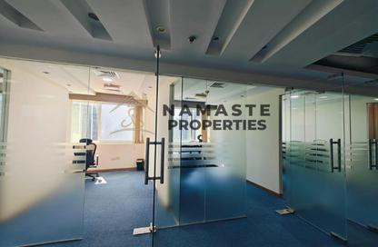 Office Space - Studio - 2 for rent in One Lake Plaza - JLT Cluster T - Jumeirah Lake Towers - Dubai