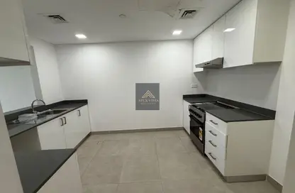 شقة - غرفة نوم - 2 حمامات للايجار في شقق أريج - الجادة - الشارقة