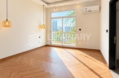 Apartment - 2 - 2 for rent in Mazaya 22 - Queue Point - Liwan - Dubai