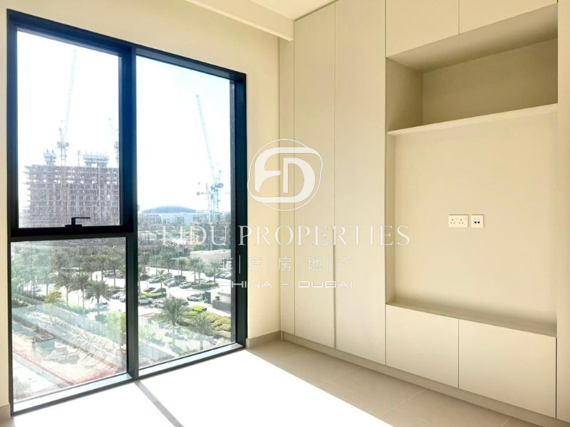 Park View | Mid Floor | Ready To Move