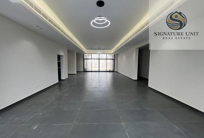 72319993 - Property Image 2