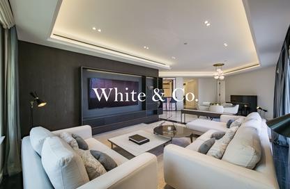 Apartment - 3 Bedrooms - 4 Bathrooms for rent in Abu Keibal - Shoreline Apartments - Palm Jumeirah - Dubai