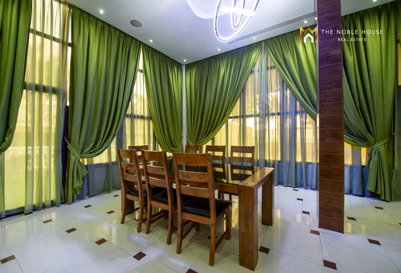 Luxurious Lake-Facing Villa | Emirates Hills photo 6
