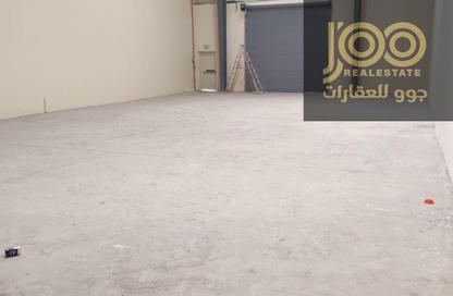 مستودع - استوديو - 2 للايجار في أم الثعوب - أم القيوين