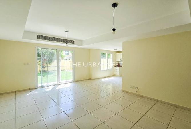Well maintained | Quiet Location | Near Park photo 2