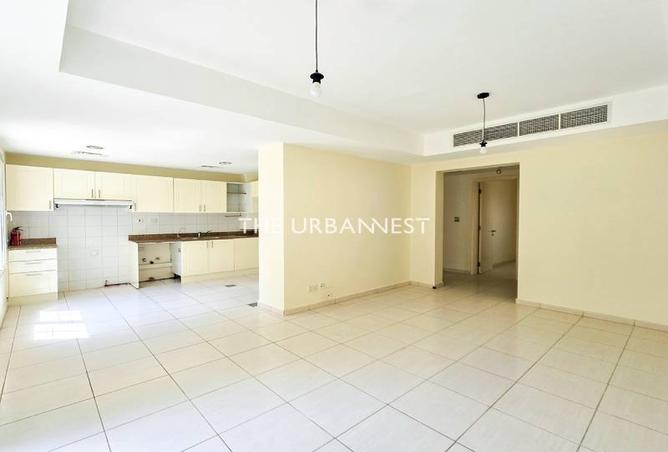 Well maintained | Quiet Location | Near Park photo 3
