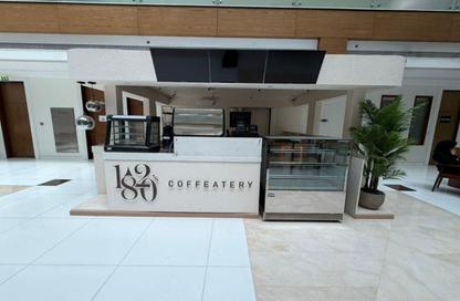 Shop - Studio - 2 Bathrooms for rent in Makeen Building - Airport Road - Al Garhoud - Dubai