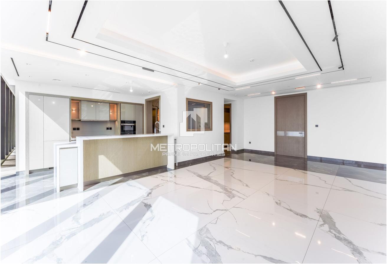 Rare Layout | High Floor | Full Palm and Sea View photo 8