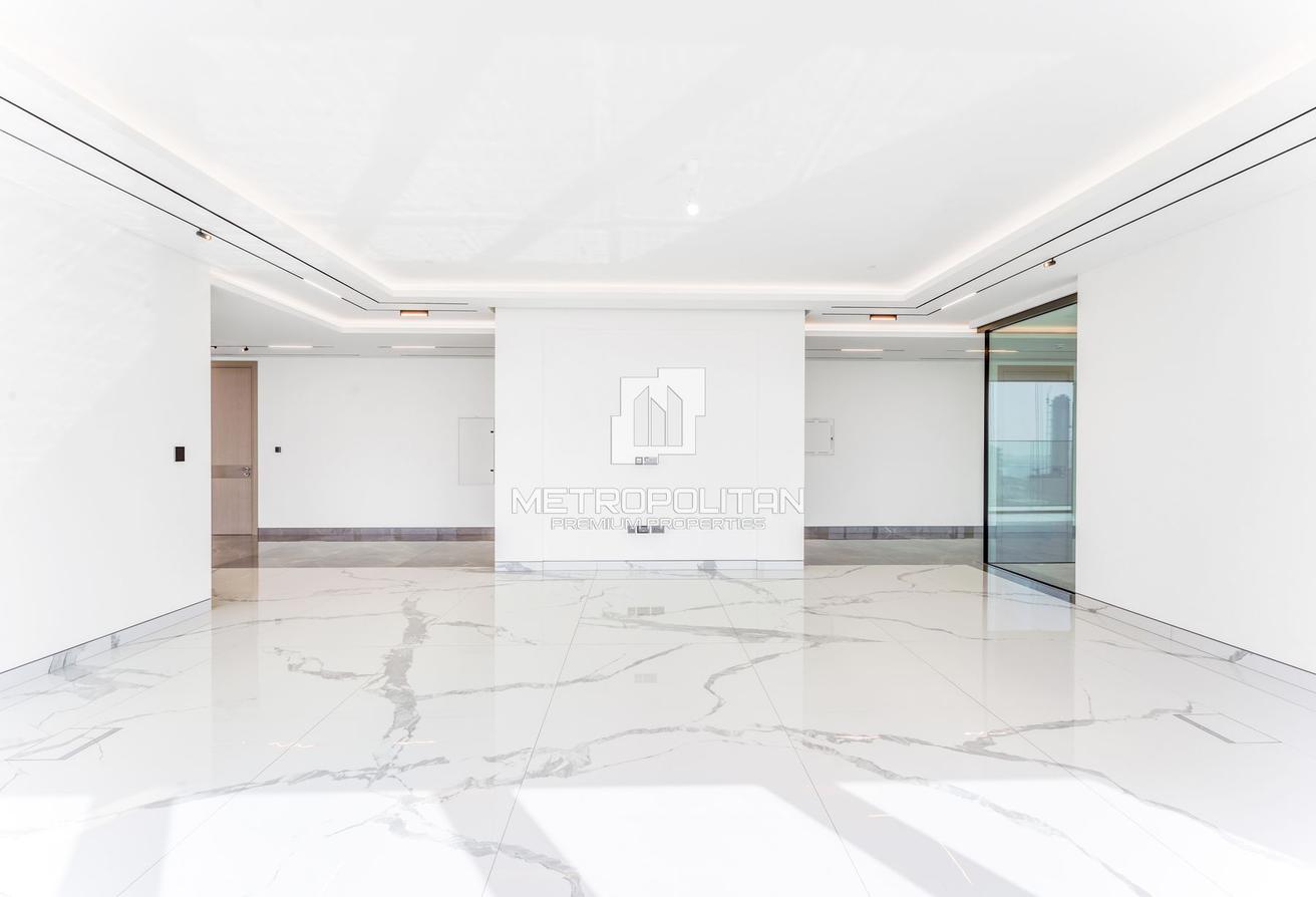 Rare Layout | High Floor | Full Palm and Sea View photo 9