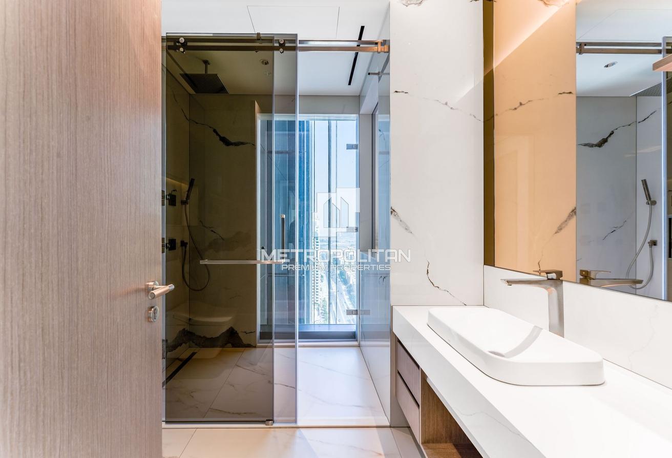 Rare Layout | High Floor | Full Palm and Sea View photo 13
