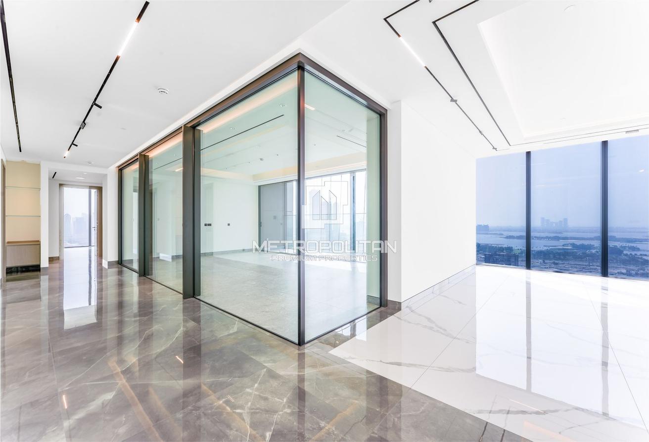 Rare Layout | High Floor | Full Palm and Sea View photo 5