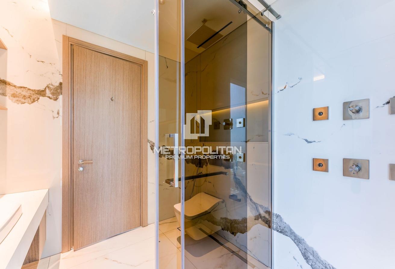 Rare Layout | High Floor | Full Palm and Sea View photo 14