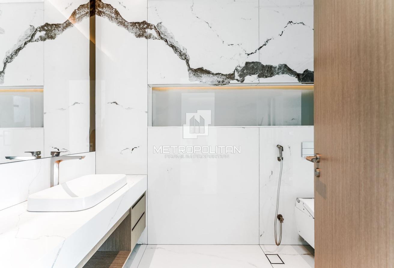 Rare Layout | High Floor | Full Palm and Sea View photo 30