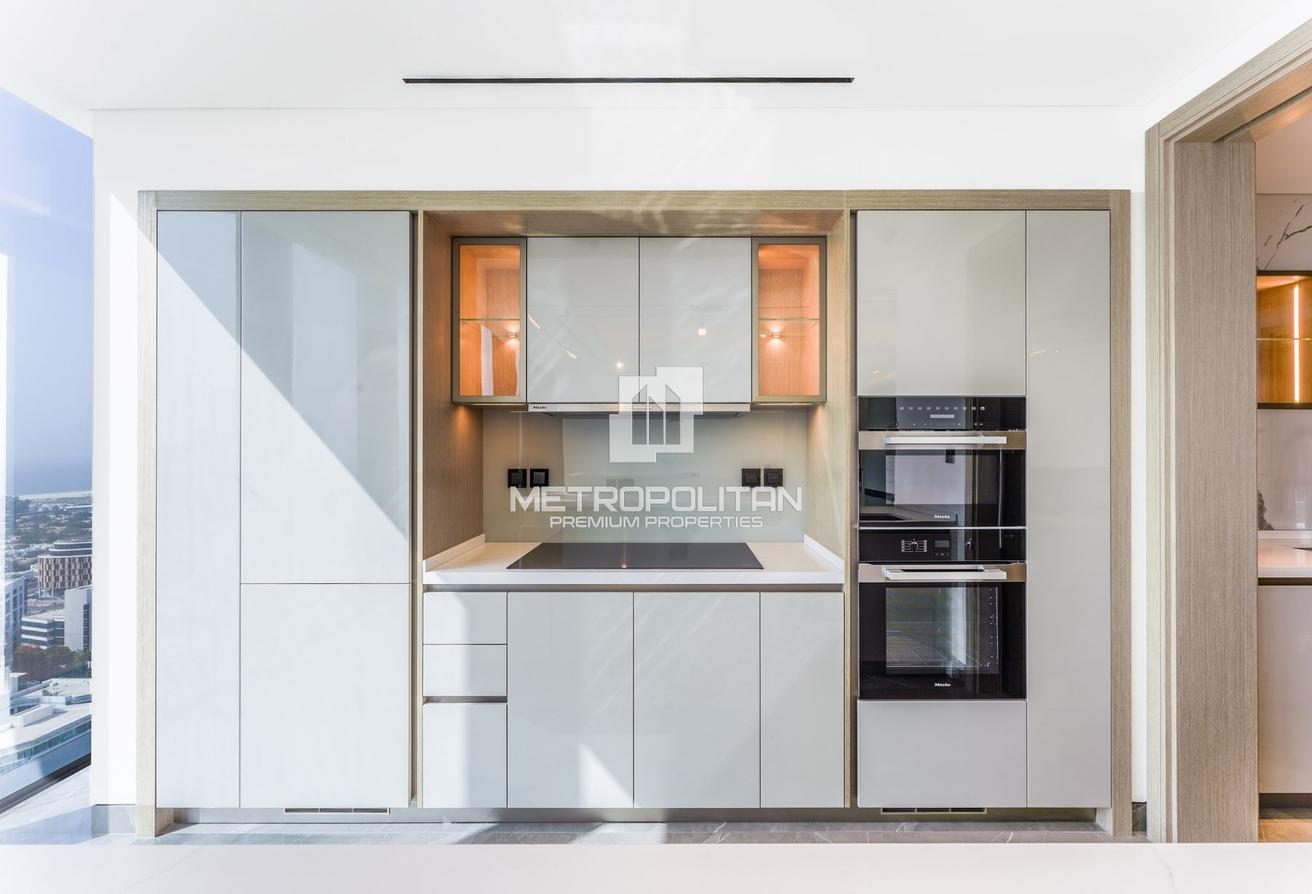 Rare Layout | High Floor | Full Palm and Sea View photo 19