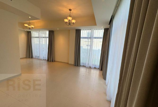 102836381 - Property Image 2
