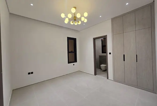 104125018 - Property Image 2